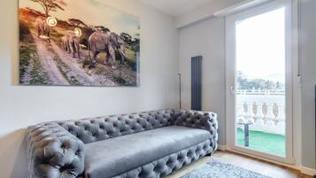 Fernseher, Stereoanlage
