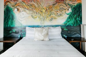 2 Schlafzimmer, Schreibtisch, Bügeleisen/Bügelbrett, Reisekinderbett
