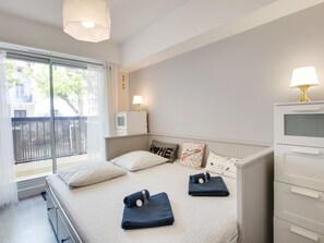 1 chambre, fer et planche à repasser, Wi-Fi, literie fournie