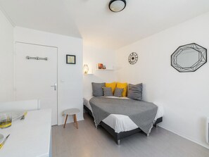 Bügeleisen/Bügelbrett, WLAN, Bettwäsche