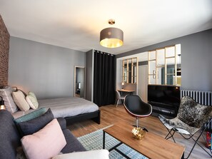 Bügeleisen/Bügelbrett, WLAN, Bettwäsche