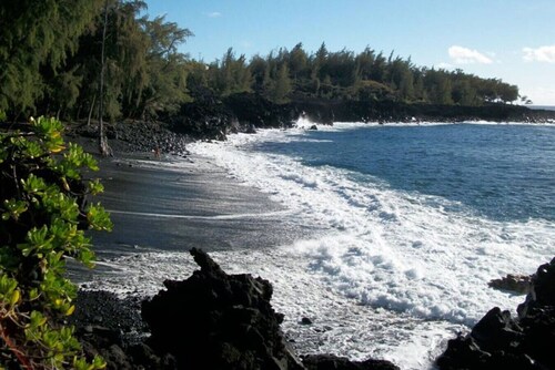 Magical Lava Temple  Eco-Retreat w Volcano Views and Black Sand Beaches