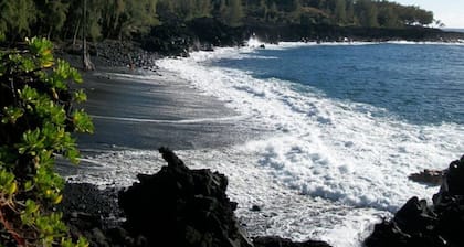 Magical Lava Temple Eco-Retreat w Volcano Views and Black Sand Beaches