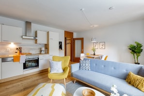 Apartment (incl.cleaning fee 70EUR, city tax 2.5) | Wohnbereich | Flachbildfernseher
