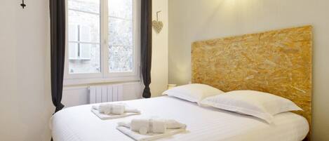 1 chambre, fer et planche Ă repasser, Wi-Fi, draps fournis