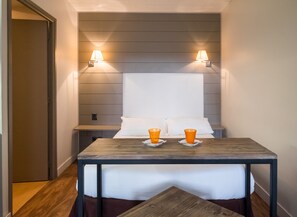 WiFi, bed sheets - Palais Rinour - Cosy studio close to stations - Welkeys (Lille)