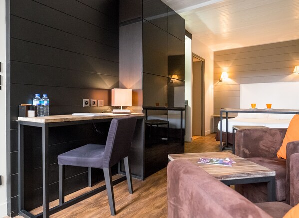 WiFi, bed sheets - Palais Rinour - Cosy studio close to stations - Welkeys (Lille)