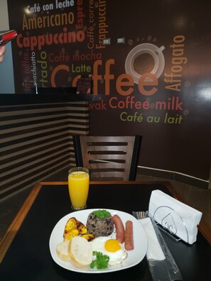 Restaurant - Hotel Cultura Plaza (San José)