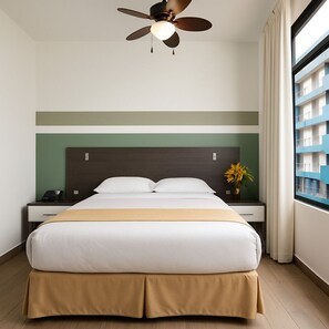 Kamar Deluks | Minibar, brankas, dan didekorasi berbeda-beda