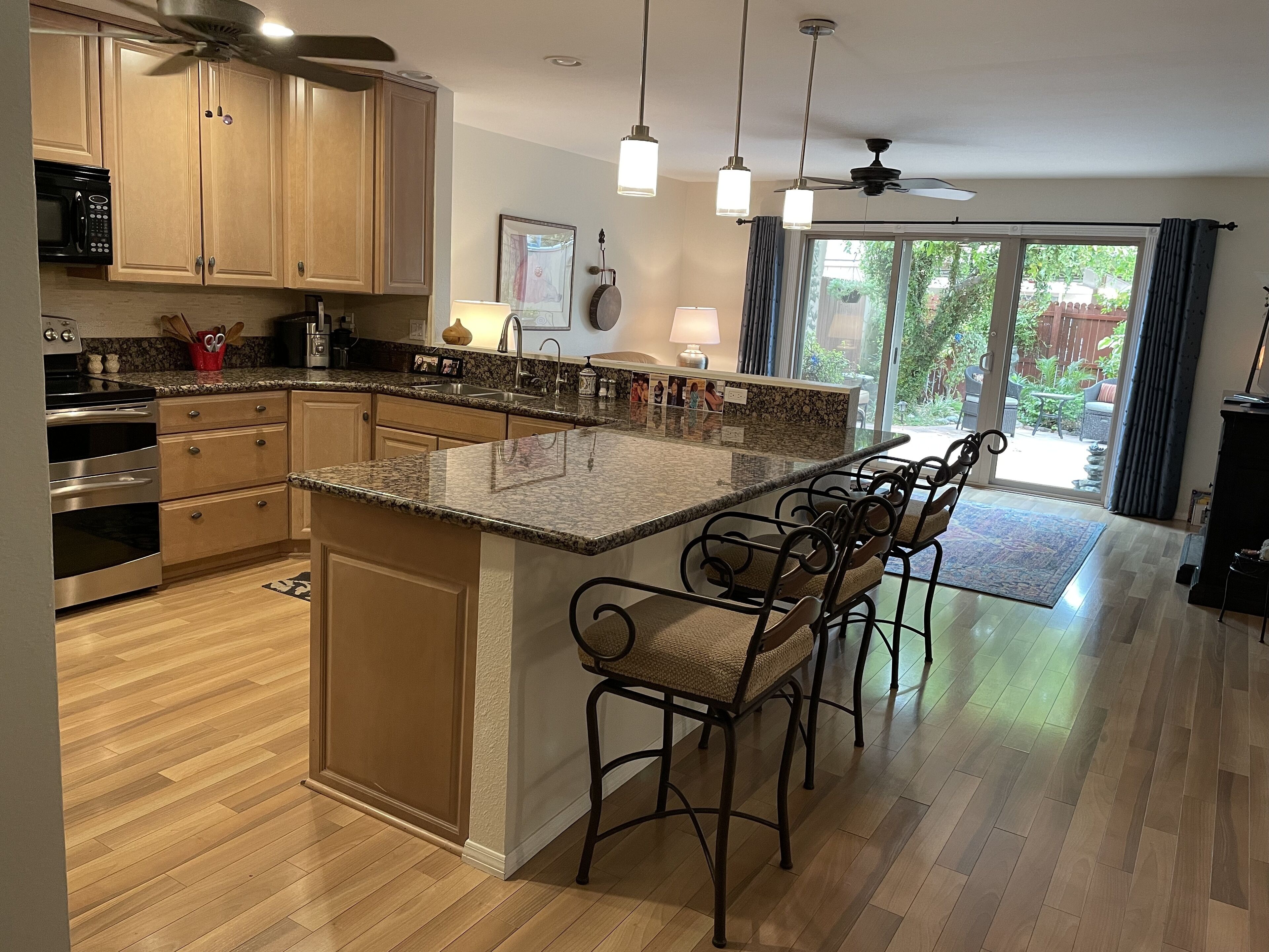 Prime Scottsdale Location for  this Patio Home Oasis
