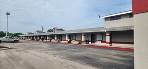 Exterior - Econo Inn Lackland AFB Seaworld (San Antonio)