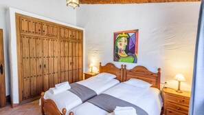 2 bedrooms, travel crib, WiFi - Finca Lagarillo Cómpeta by Ruralidays (Málaga)