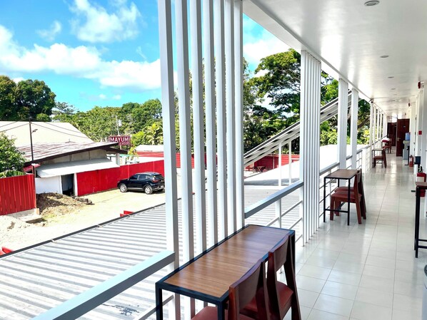 Terrace/patio - Mayumi Lodge (Puerto Princesa)