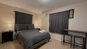 1 chambre, fer et planche à repasser, Wi-Fi gratuit, draps fournis