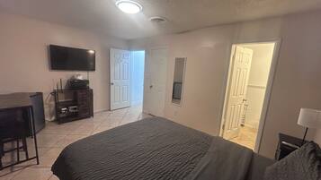 1 Schlafzimmer, Bügeleisen/Bügelbrett, kostenloses WLAN, Bettwäsche