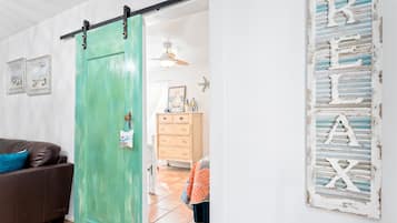 Smart TV, chimenea, Netflix y Hulu