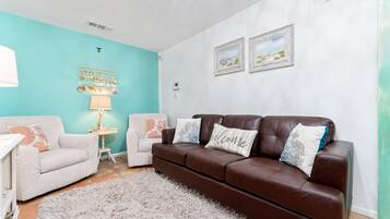 Smart TV, fireplace, Netflix, Hulu