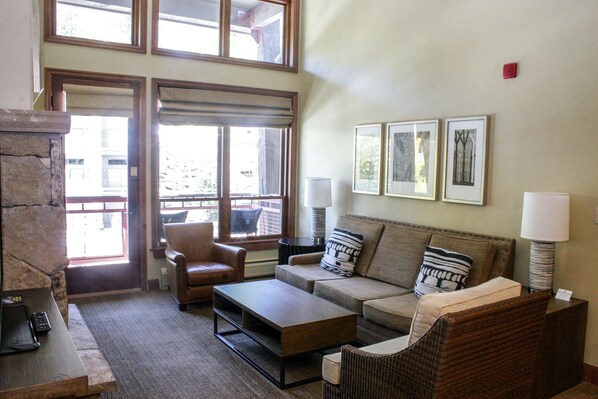 TV, fireplace, DVD player