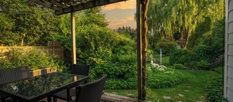 ナイアガラオンザレイク旧市街の秘密の庭のコテージ