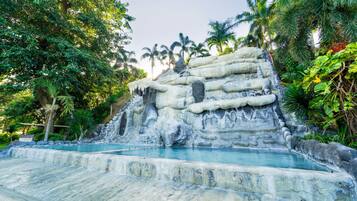 6 piscinas al aire libre