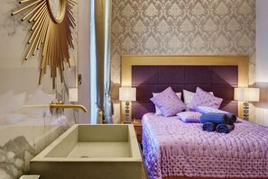 5 bedrooms, in-room safe, desk, iron/ironing board