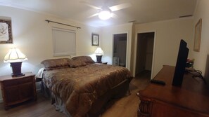 2 室のベッドルーム、アイロン / アイロン台、WiFi、ベッドシーツ