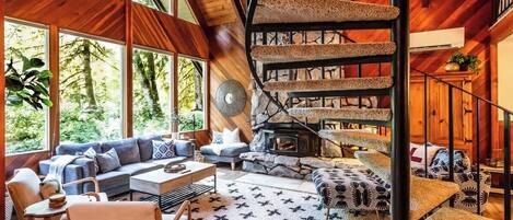 Smart TV, fireplace, offices