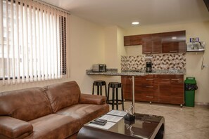Interior - King One bedroom AC HOT TUB ELEVATOR 2 Flat screens (Medellin)