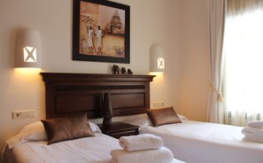 2 Schlafzimmer, Zimmersafe, Bügeleisen/Bügelbrett, Reisekinderbett