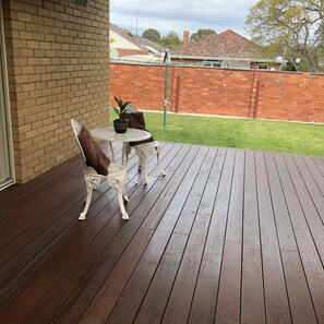 Terrace/patio - B&B Rooms in Hampton East (Hampton East)