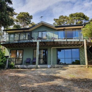 Exterior - Secret Bay Home. Perfect location. Walk to Beach (Mahau Sound)