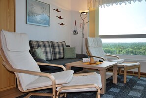 Apartment, 1 Schlafzimmer, Balkon (12.02) | Wohnzimmer