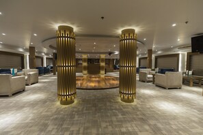 2 من البارات/الاستراحات