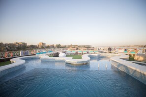 Outdoor pool - SUNRISE Semiramis III Cruise (Luxor)