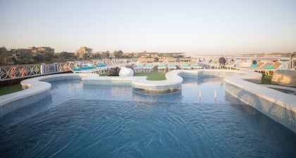 SUNRISE Semiramis III Cruise