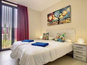 2 chambres, fer et planche à repasser, Wi-Fi gratuit, draps fournis