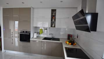 Lejlighed (Paris) | Privat tekøkken | Køleskab, mikrobølgeovn, ovn, kogeplade