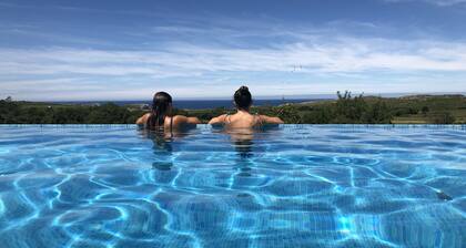 With pool and views of the jesters. Ideal for families