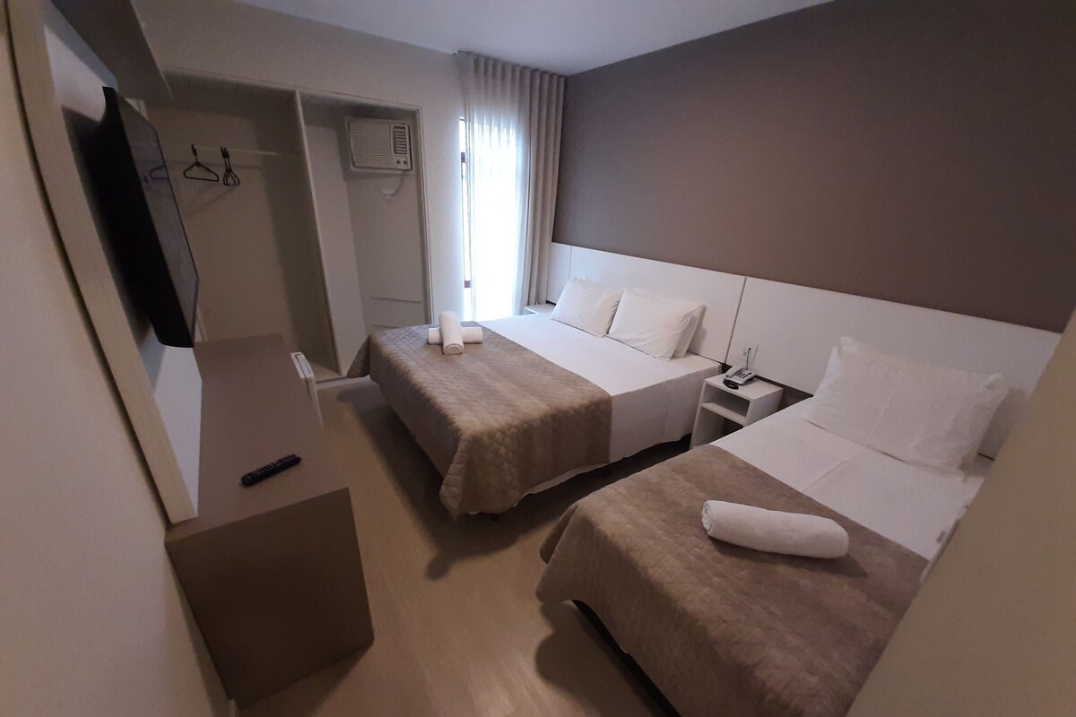 Cortinas blackout, sistema de insonorización y wifi gratis 