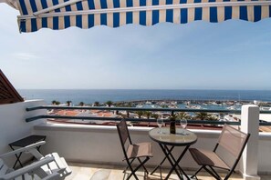 Property grounds - Club Atlantis 89 - Two Bed (Costa Adeje)