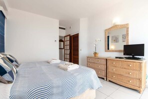 2 quartos, ferros/tábuas de passar roupa, Wi-Fi, roupa de cama