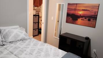 2 slaapkamers, een strijkplank/strijkijzer, wifi