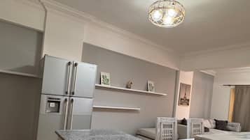 Deluxe Two Bedroom Chalet | Lemari es mini