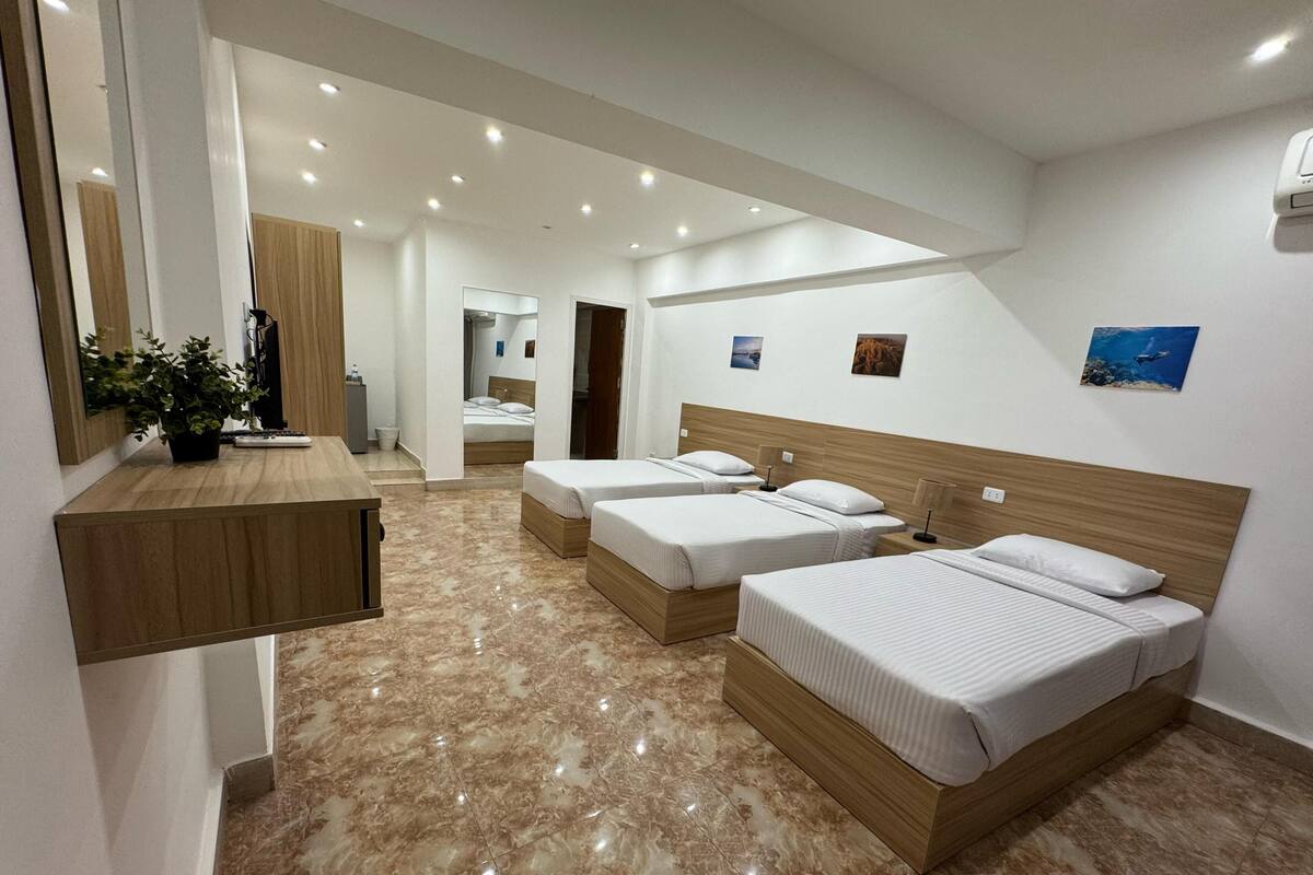 Superior Triple Room | 迷你吧、隔音、熨斗/熨衣板、床单