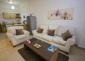 Double Room, Shared Bathroom | Shared kitchen facilities