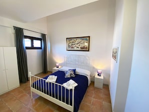 Standaard appartement | 1 slaapkamer, luxe beddengoed, donsdekens, individueel gedecoreerd