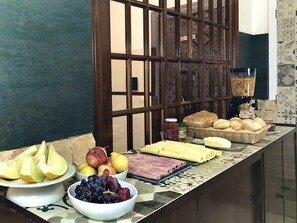 Daily buffet breakfast (EUR 3 per person)