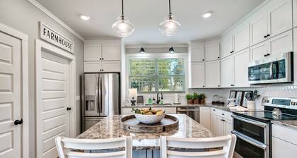 Stunning farmhouse with Mountain View’s!