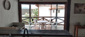 الإطلالة من المنشأة