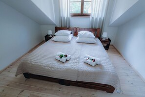 Chambre Simple | Literie de qualité supérieure, bureau